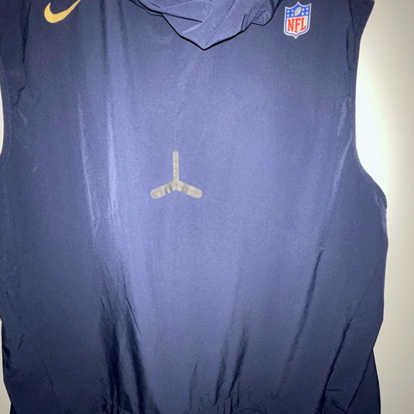 . NFL Los Angeles Rams sleeveless hoodie. Used button great condition - Picture 9 of 9